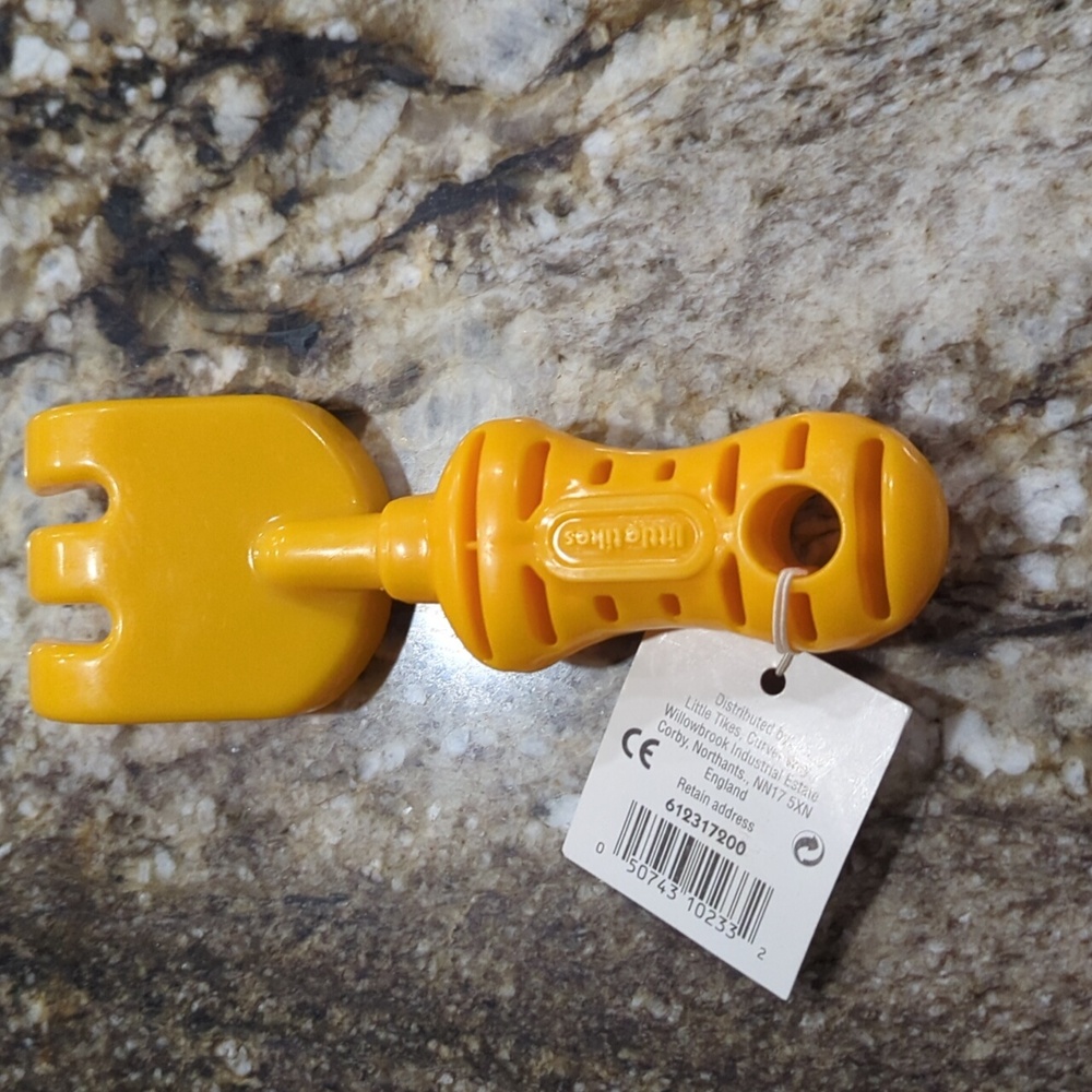 Little Tikes Sand and Garden Tool